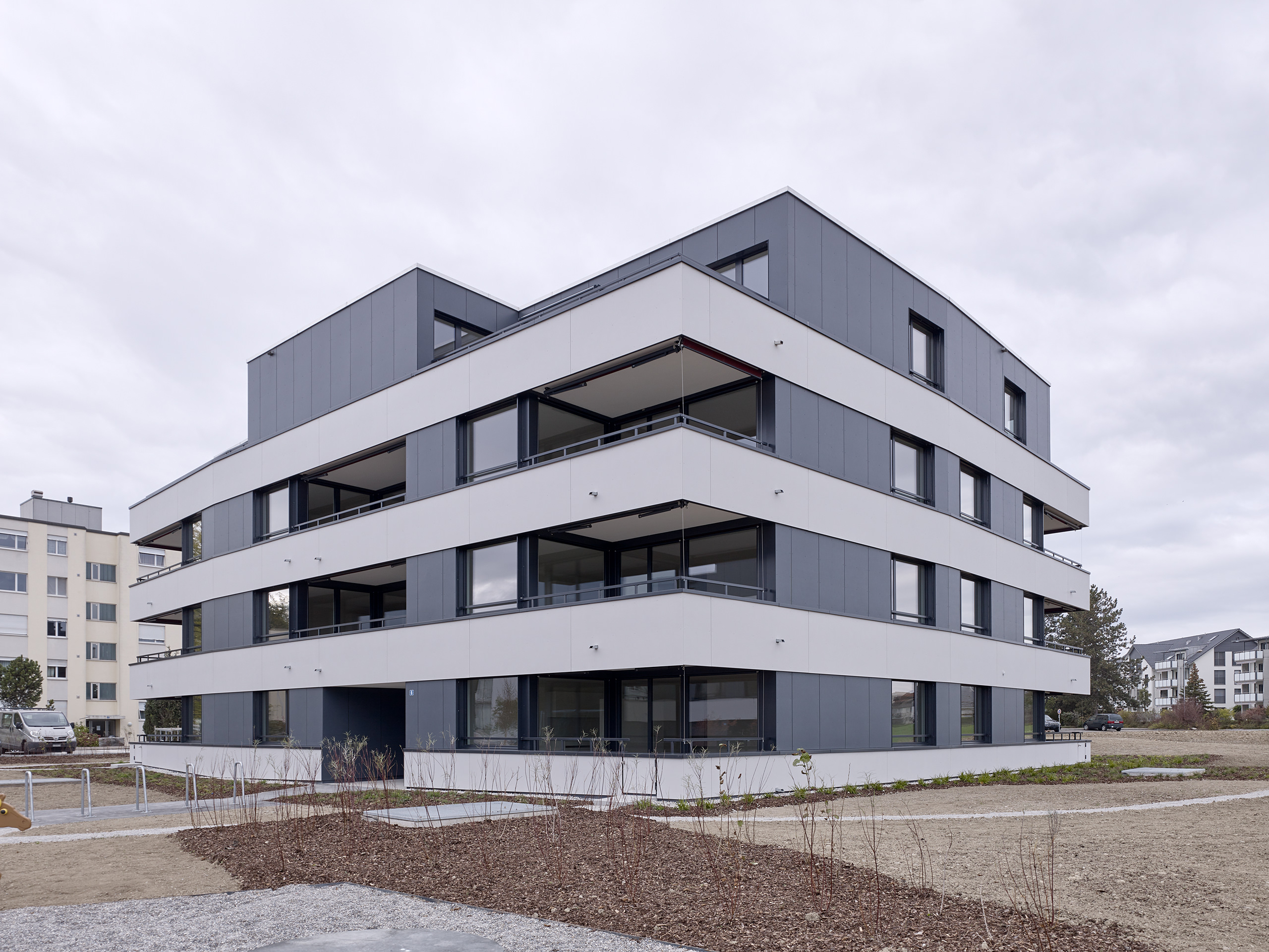 E18686 Alpa 080233 SCREEN